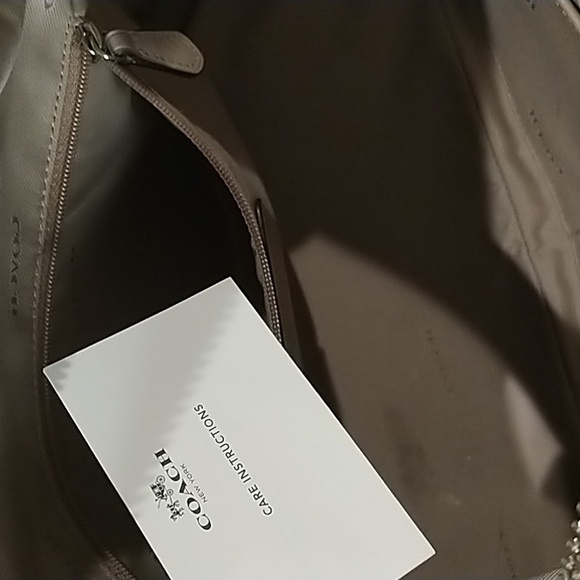 Coach Signature Satchel Long Strap - Picture 13 of 16